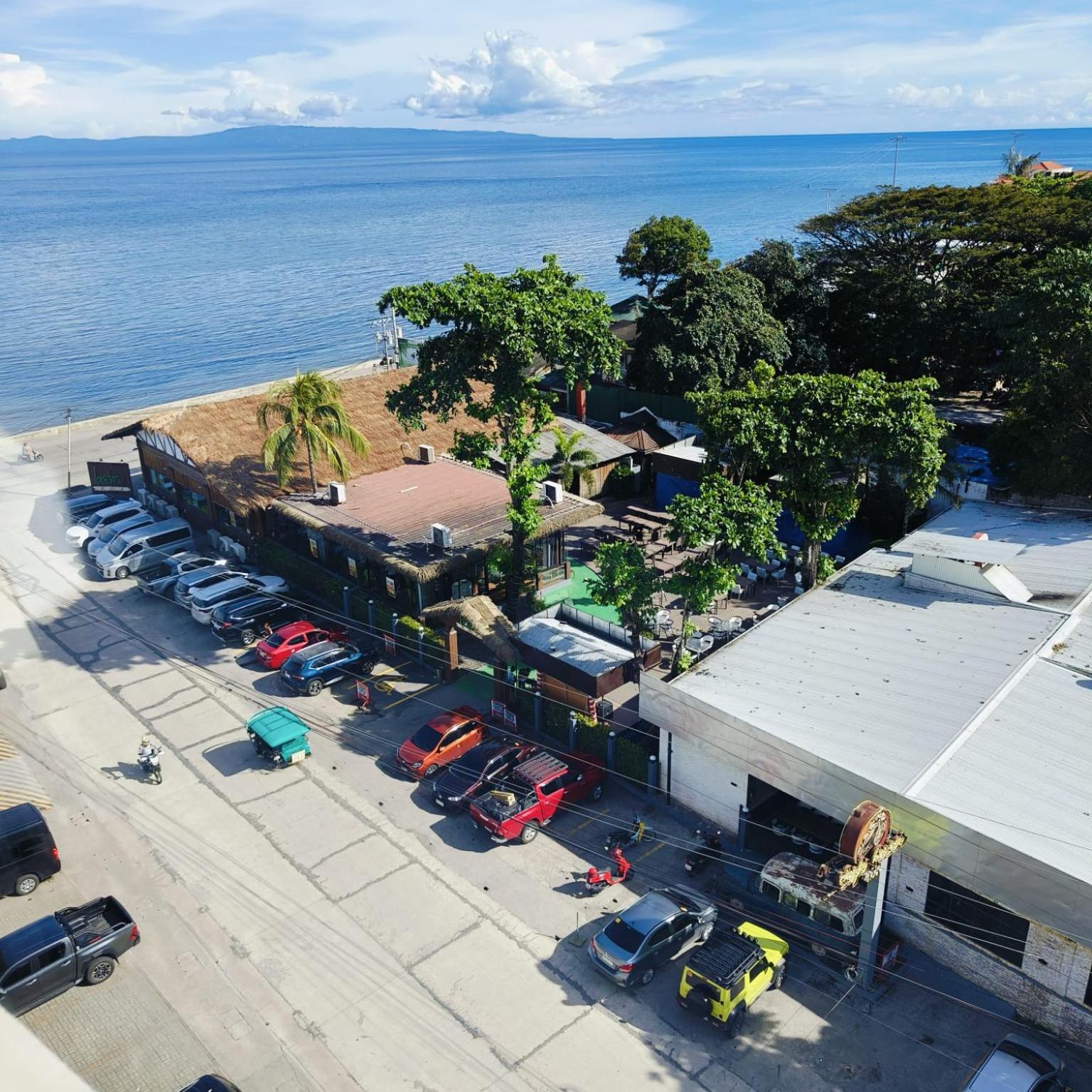 Veronica'S Homestay At Marina Spatial Condo Dumaguete City Экстерьер фото